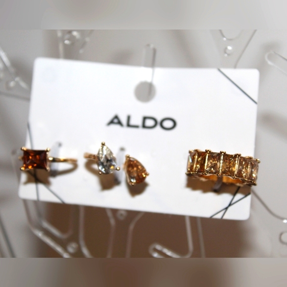 ✨🆕✨ ALDO Ring Set - Picture 3 of 12
